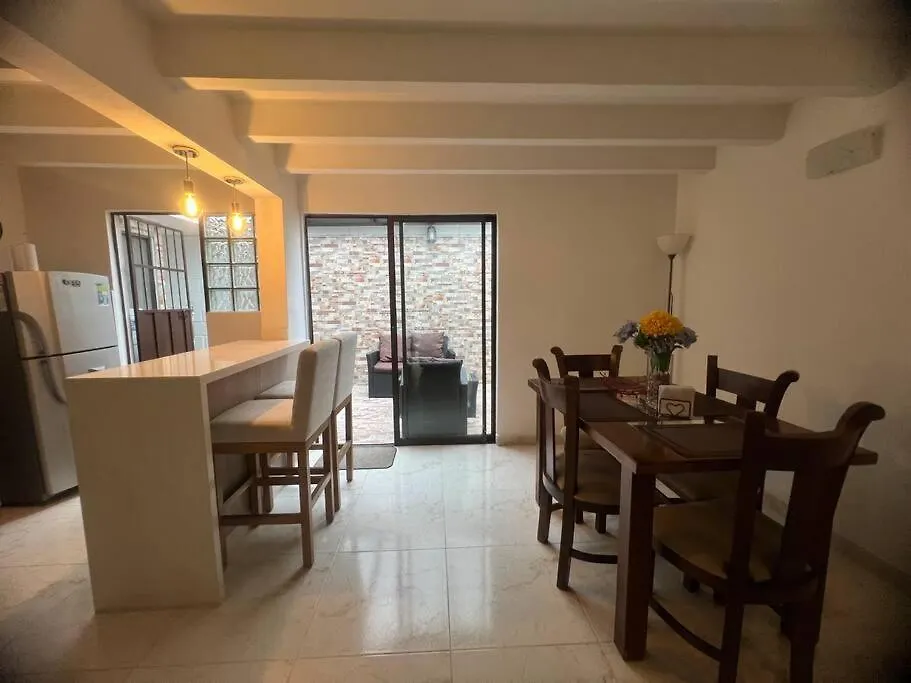 메딜린 Espectacular Casa Familiar 빌라 0*,  콜롬비아