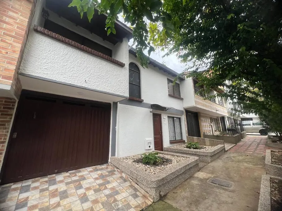 메딜린 Espectacular Casa Familiar 빌라